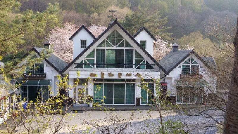 Jecheon Gyegong Areumdaun Sesang Pension