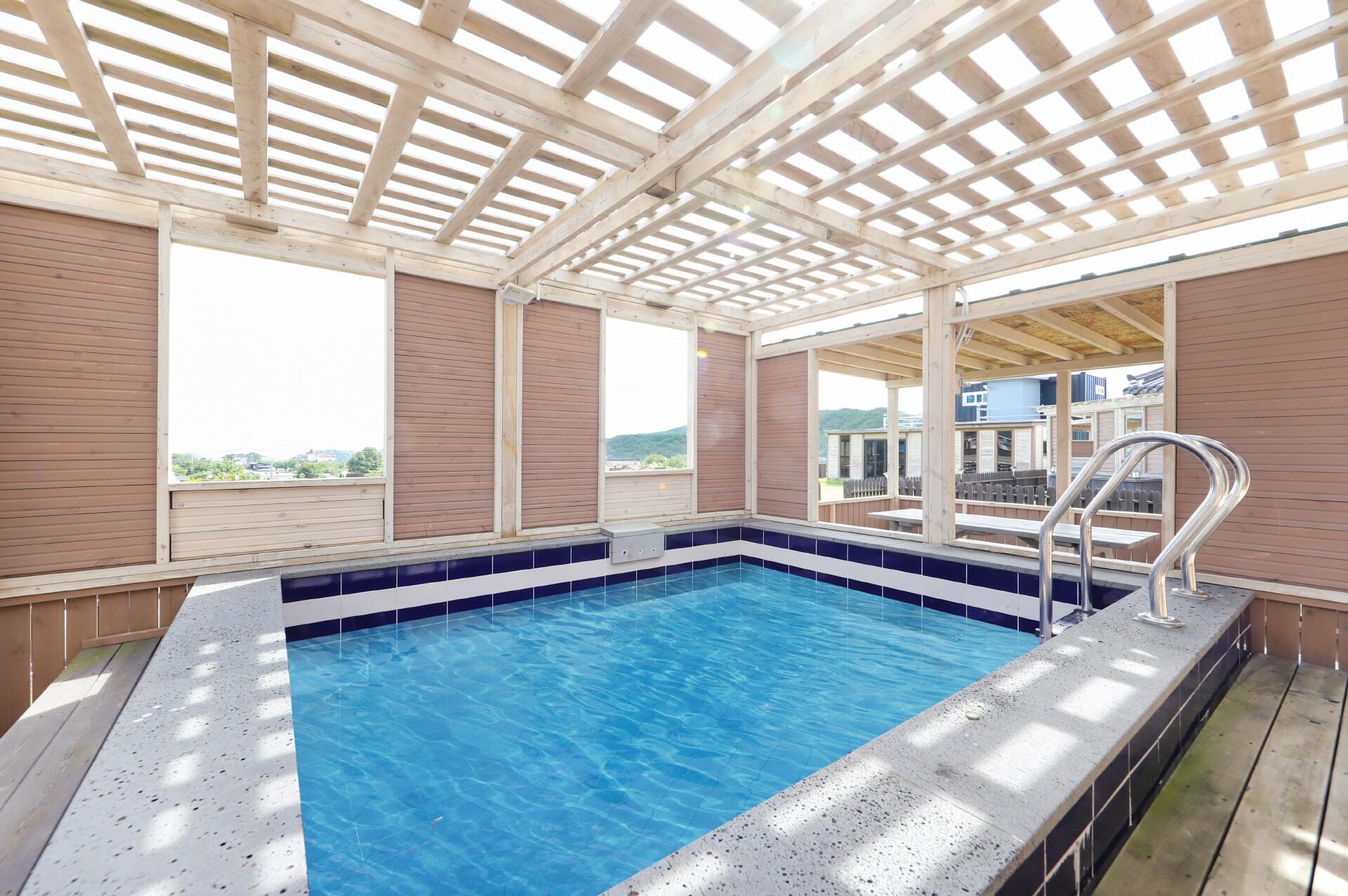 Eunmaru Hanok Kidz Poolvilla and Couple Spa-14
