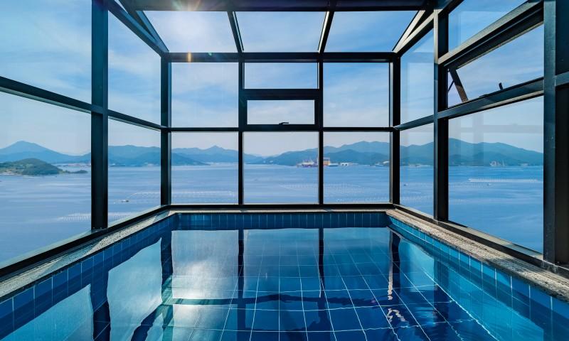 Geoje Island Space Stay Pool Villa