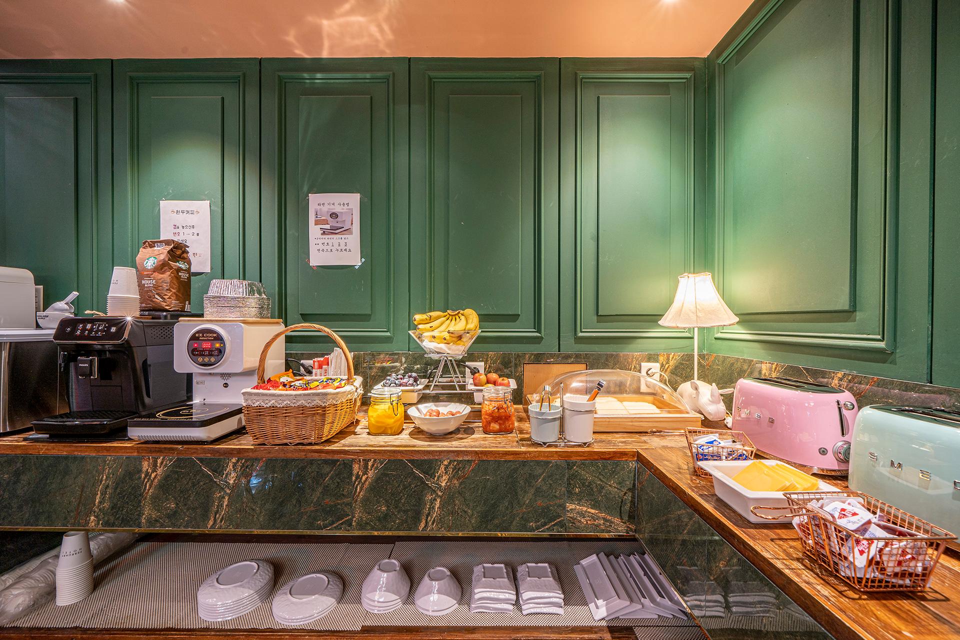 Busan Iwol Hotel Shinho Branch-29