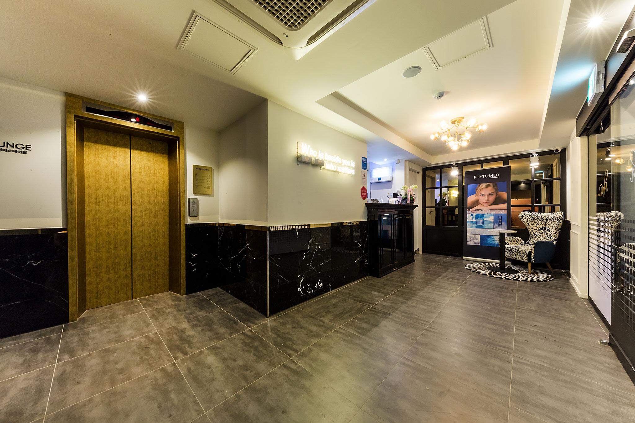 University of Foreign Life Hotel Raha-2