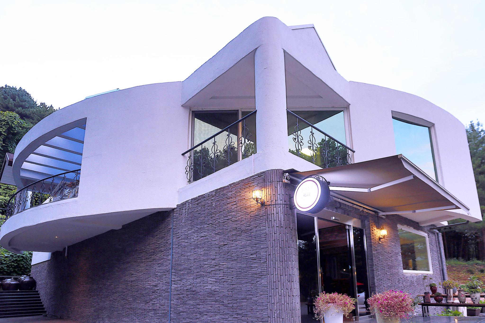 Pocheon Hill House-23