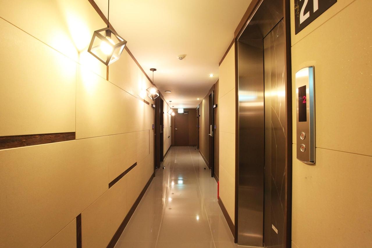 Suwon Station Myeongjak Hotel-9