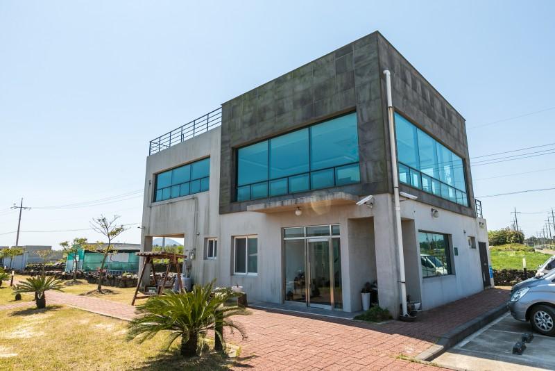 Jeju Byeoreuldameun Baramarae Pension