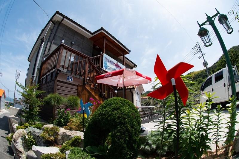 Geojedo Blueberry Family Pension