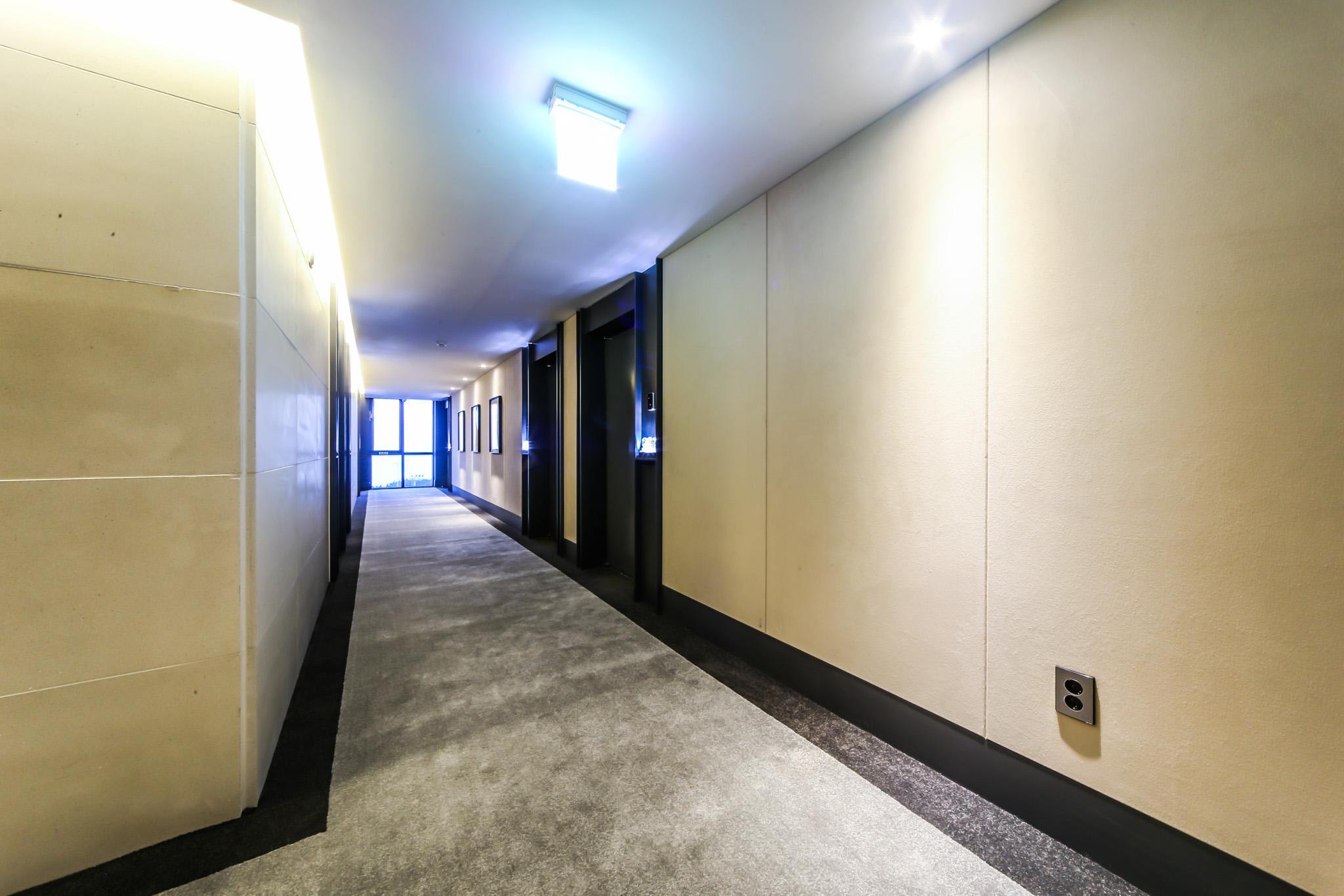 Busan Gangseo Sinho Brown Dot-11