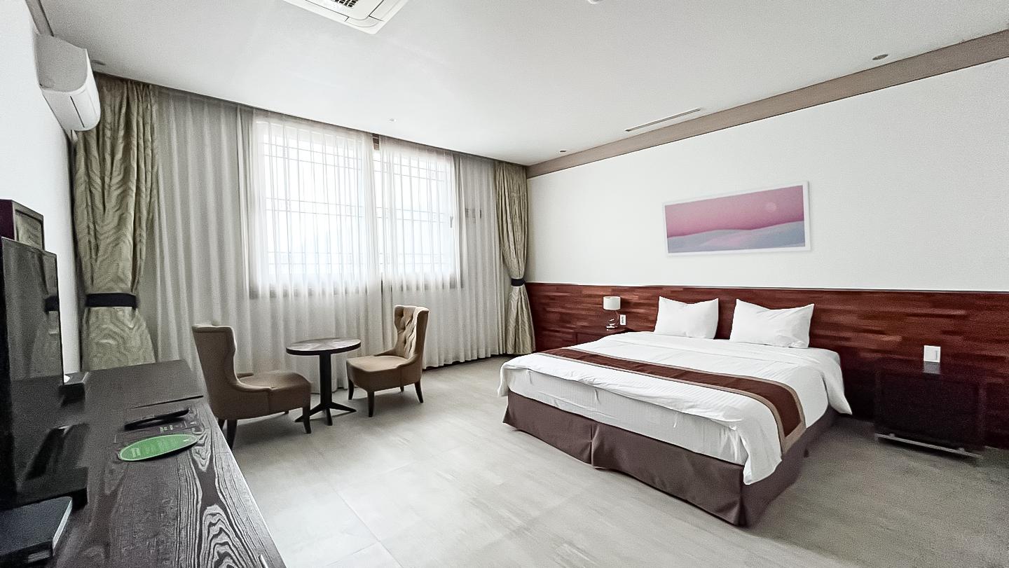 Yeosu U Castle Hotel