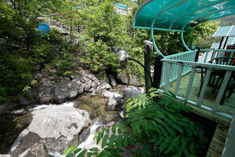 Gapyeong Valley Pension Luan (Valley in front of the pension)-48
