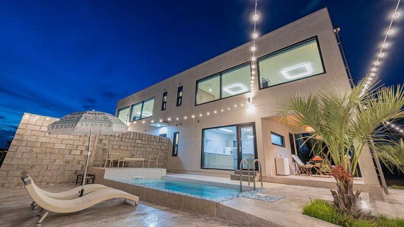 Sacheon Stay Bitto Pool Villa Pension