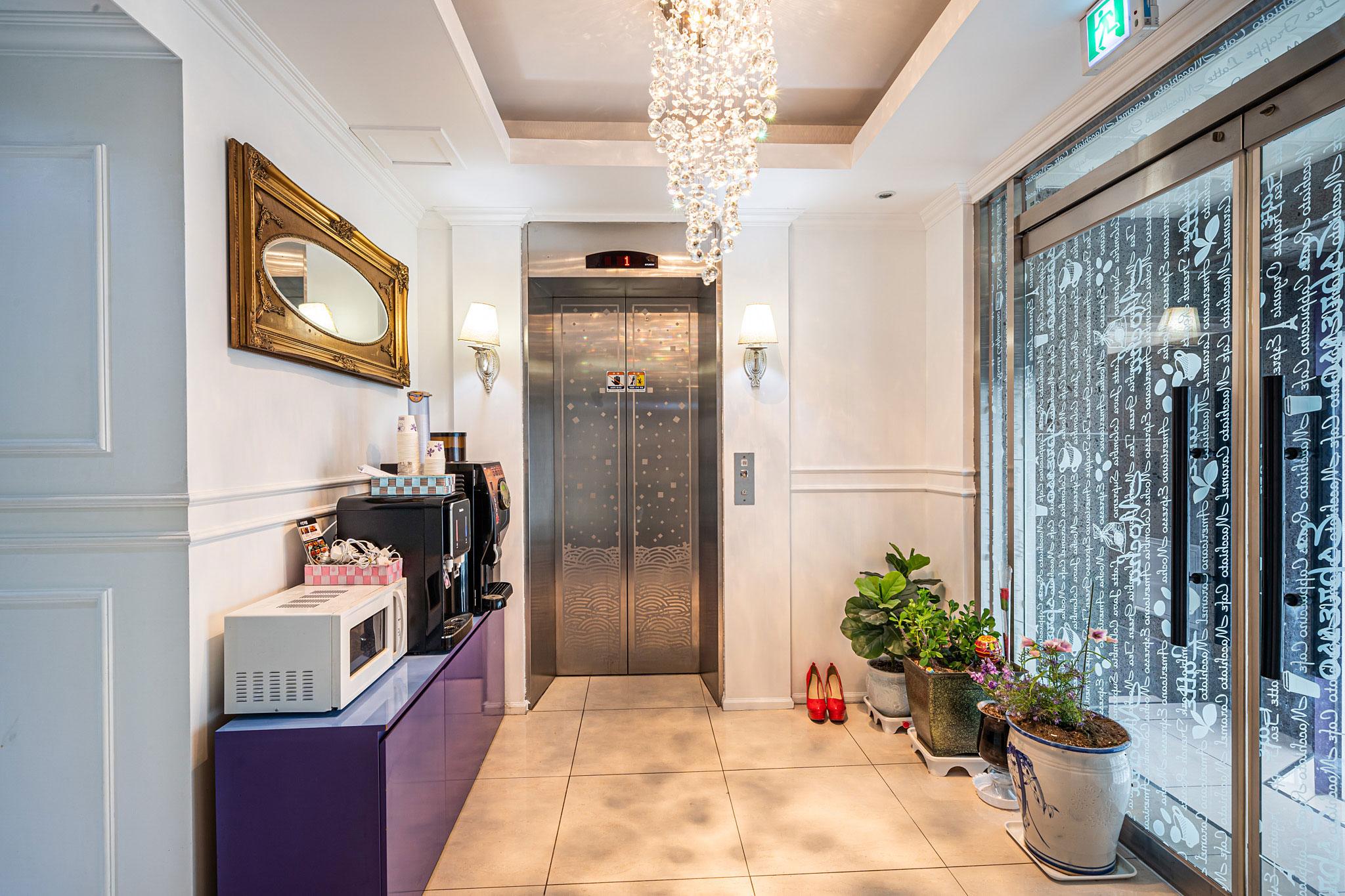 Konkuk University Tiara-5