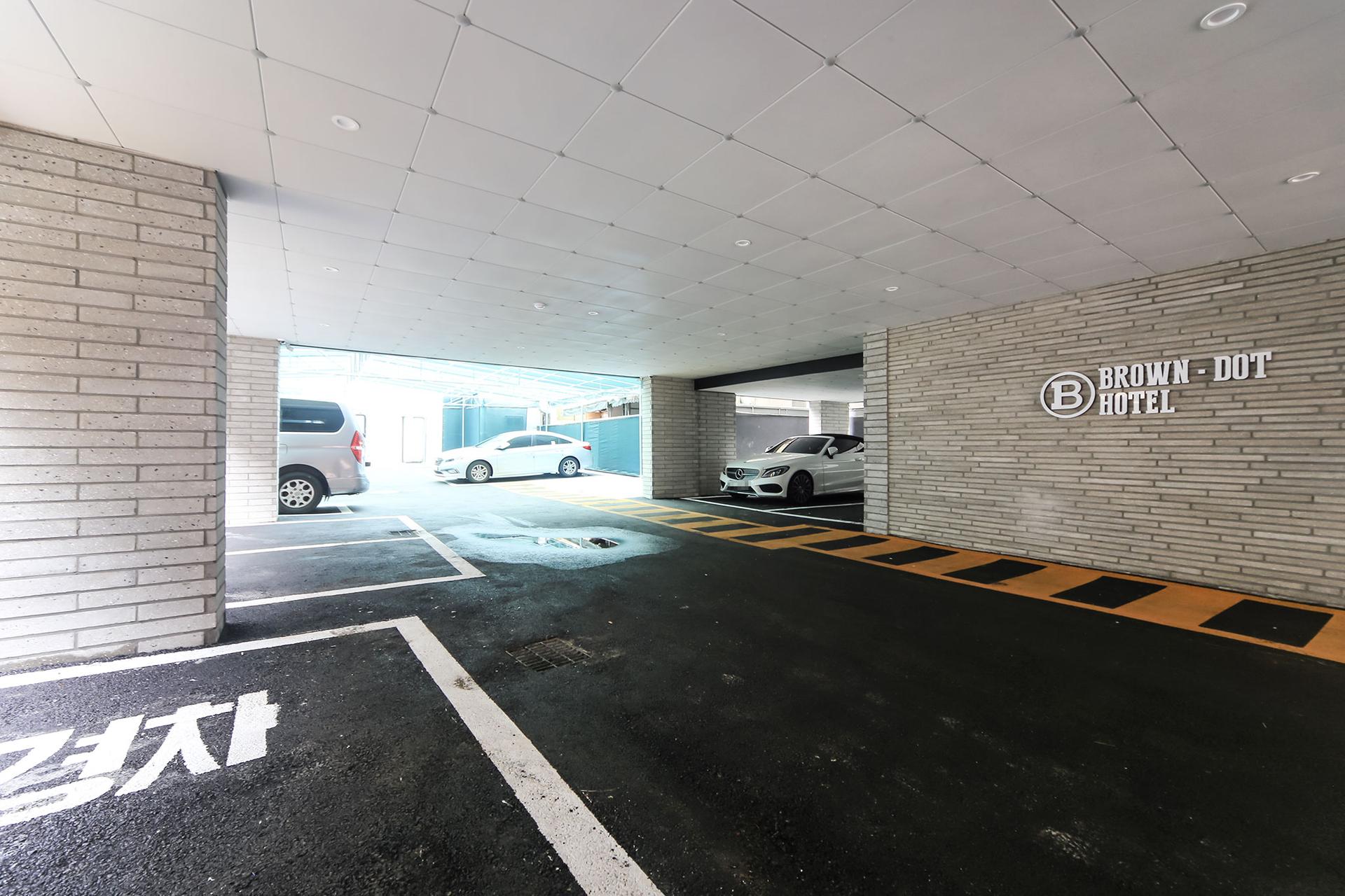 Busan Sujeongdong Brown dot-21