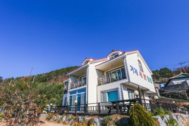 Geojedo Seven Pension