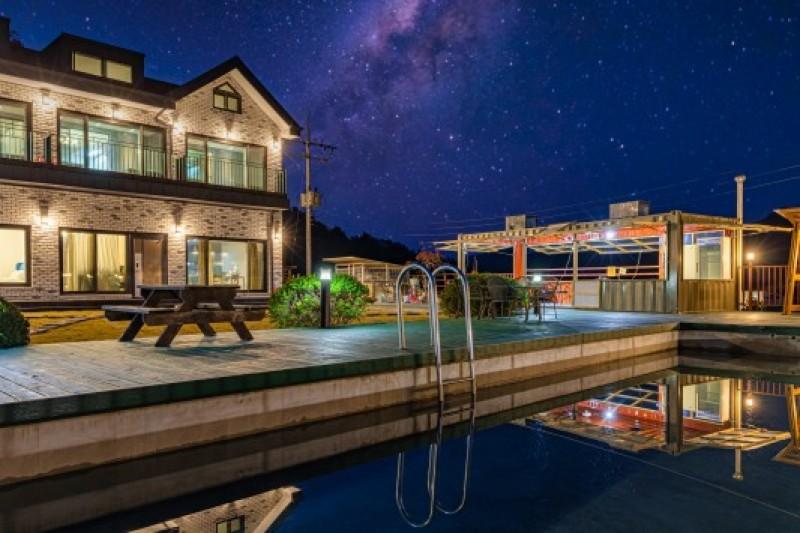 Gapyeong Seravi Pool Villa-48