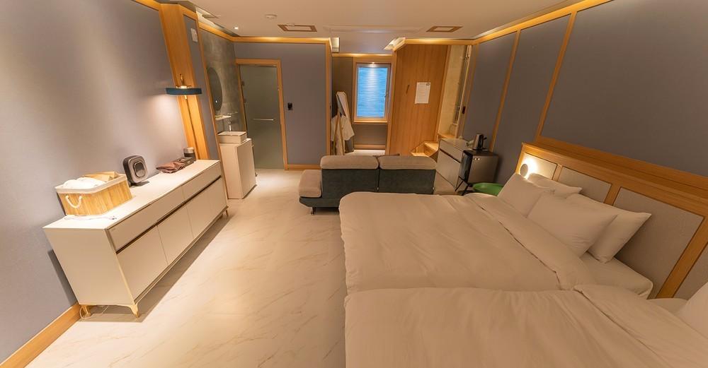 Gyeongju Hwanglidan Stay-13