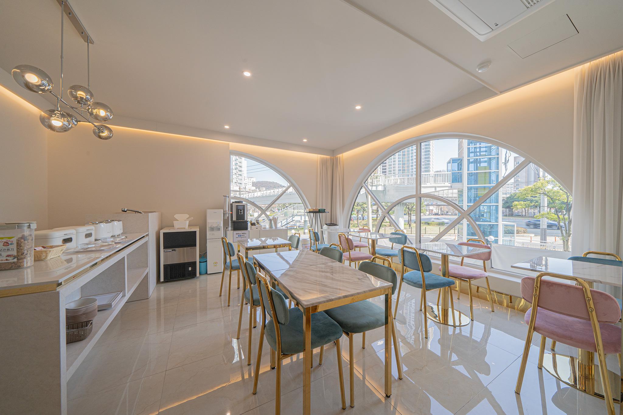 Busan Munhyeondong Signature Denbasta Hotel-8