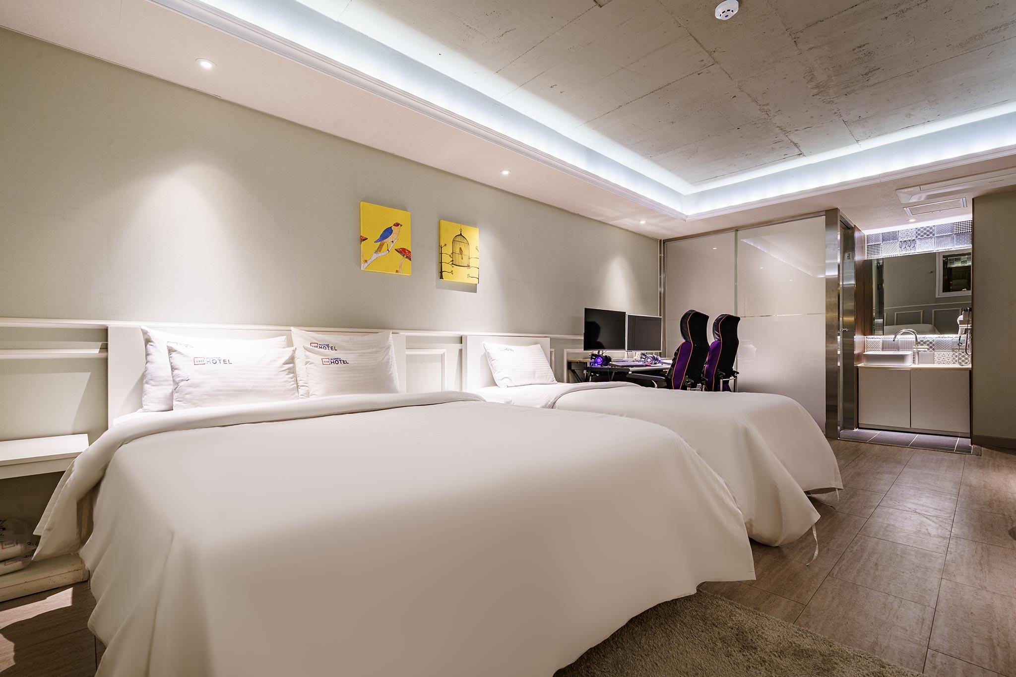 Yeongju Case Hotel