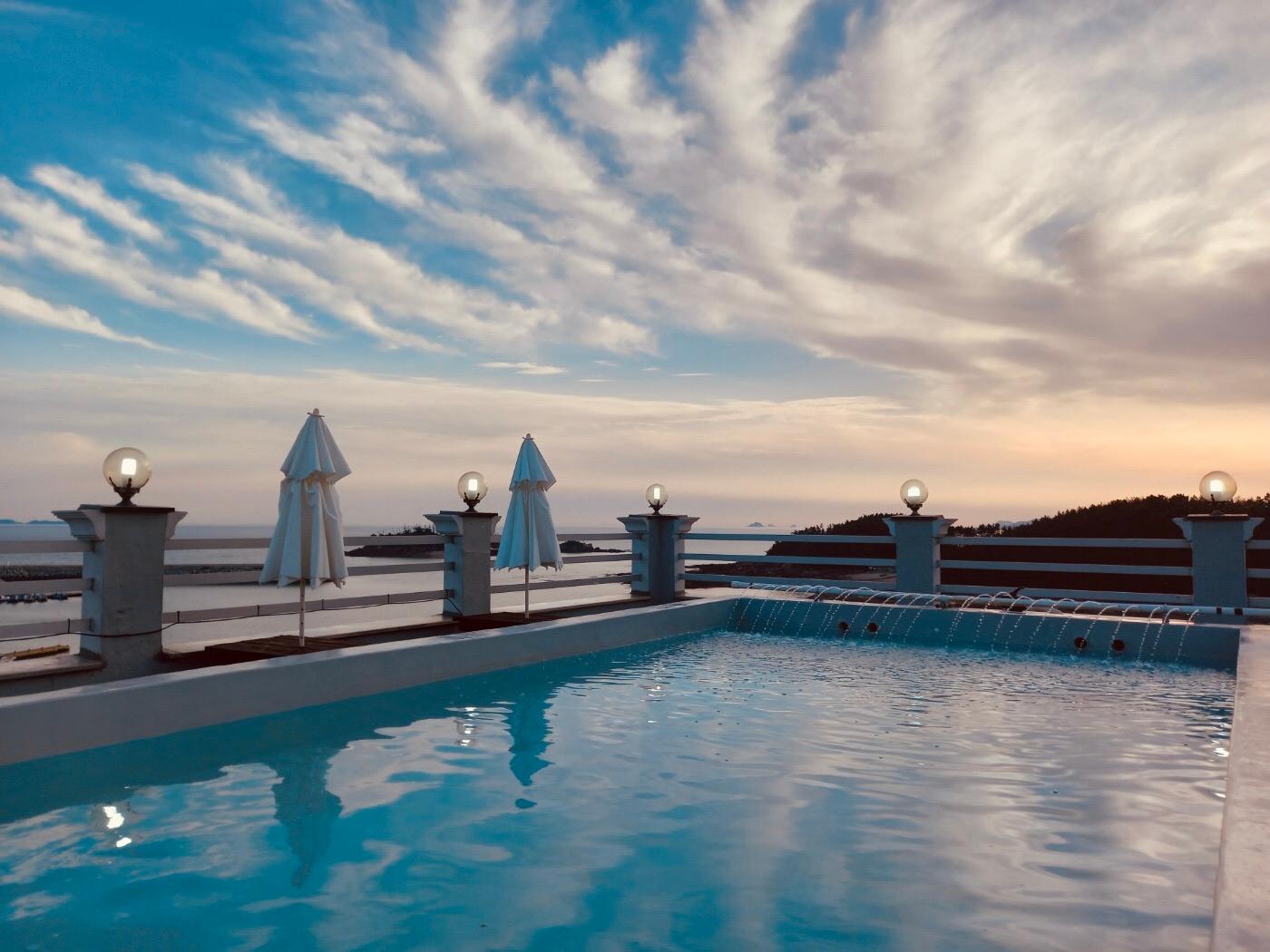 Taean Mongsanpojeongdaun Pension (1 min walk from Mongsanpo Port)