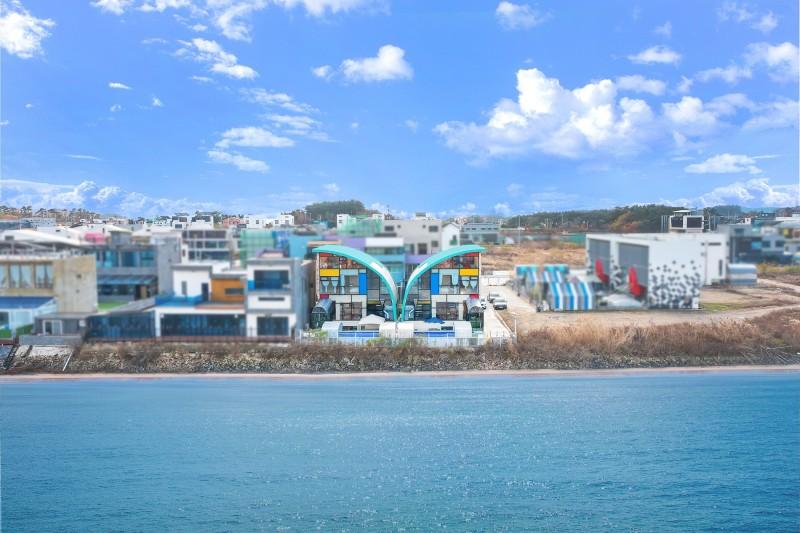 Daebudo Mondrian Gallery Pool Villa-9