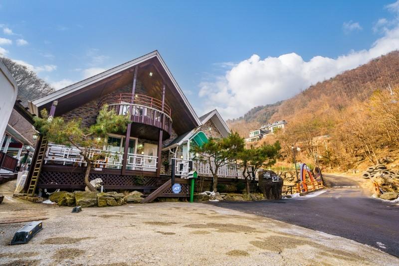 Gapyeong Valley Pension Luan (Valley in front of the pension)-36