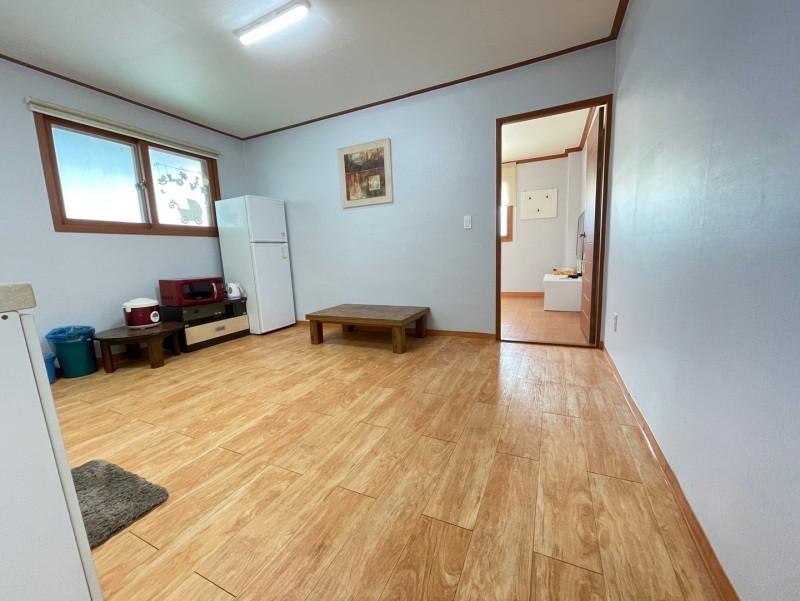 Hwaseong (Jebudo) Dasom Pension-12