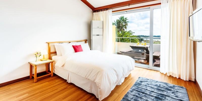 Seogwipo Sun Lake Ville Jeju Resort Pension
