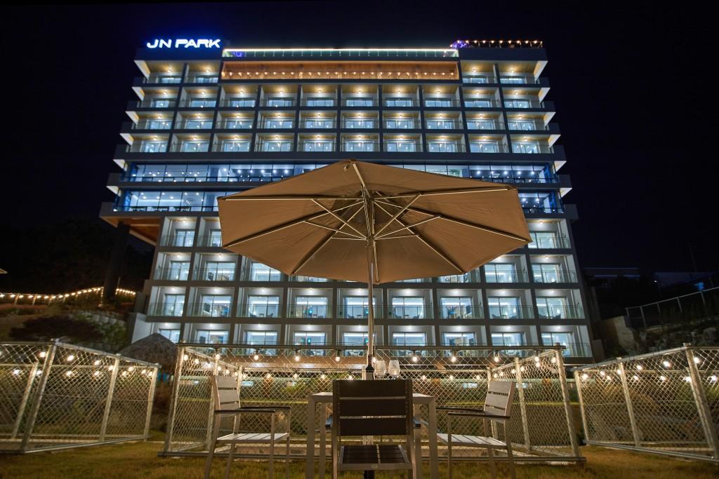 J N Park Hotel-35