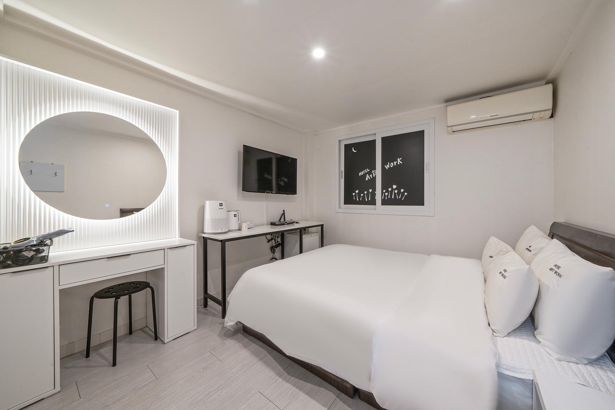 Busan Seomyeon Hotel Artwork