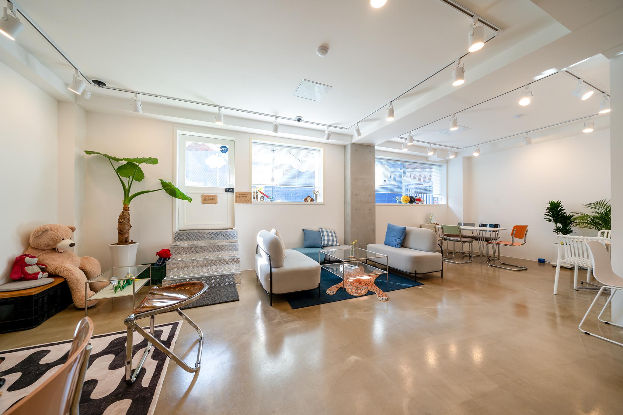 Uijeongbu Hotel With-8