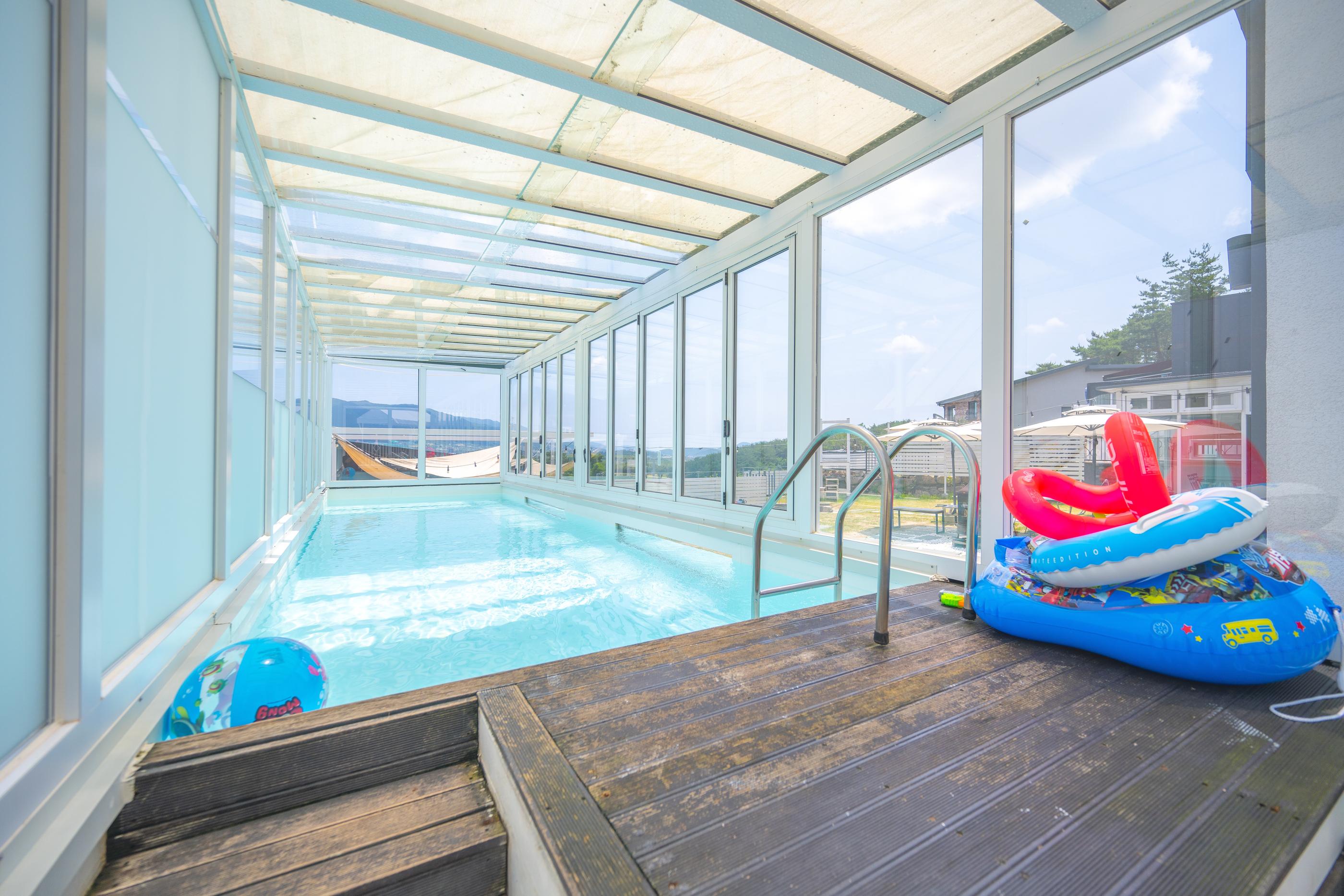 Kyoengju JNG Pool Villa-5