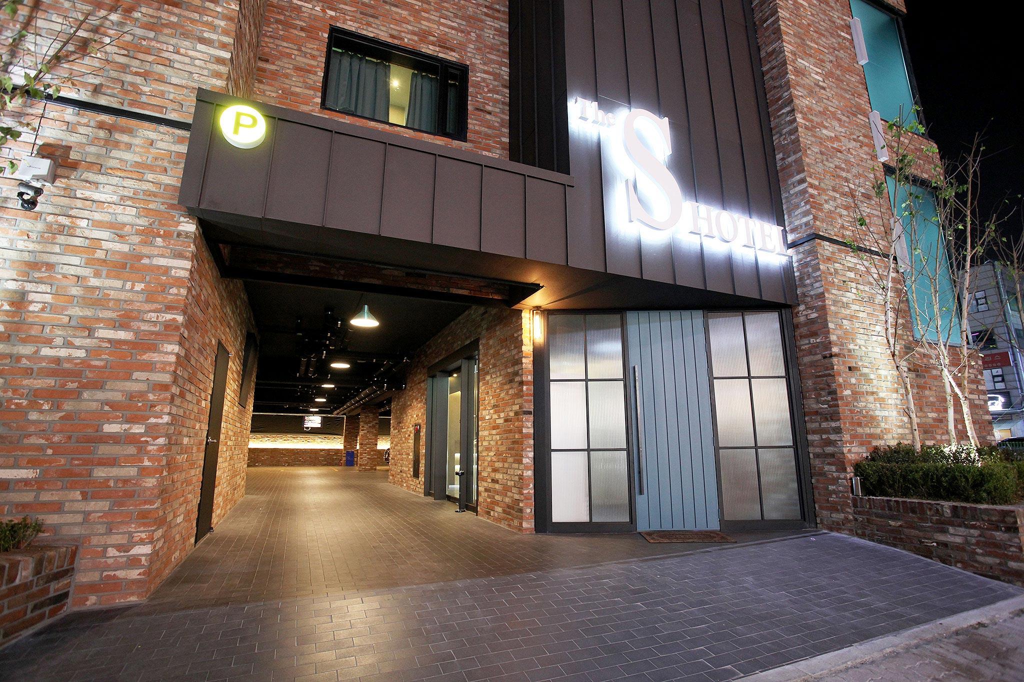 Siheung The S Hotel-9