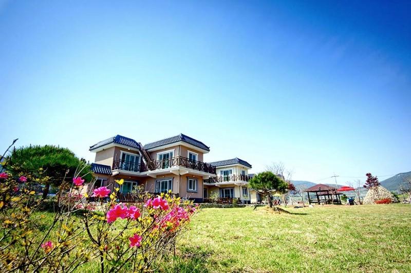 Wando Cheongsando Eco Pension
