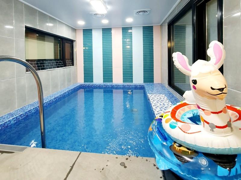 Namwon Kids Pool Villa Woorine Pension