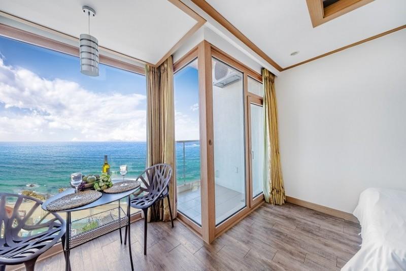 Gangneung Four Season Hotel & Pension