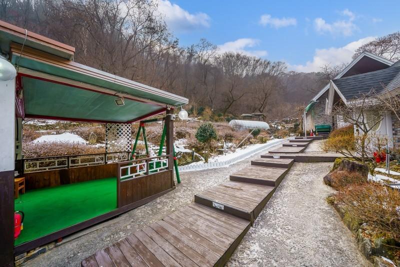 Gapyeong Valley Pension Luan (Valley in front of the pension)-47