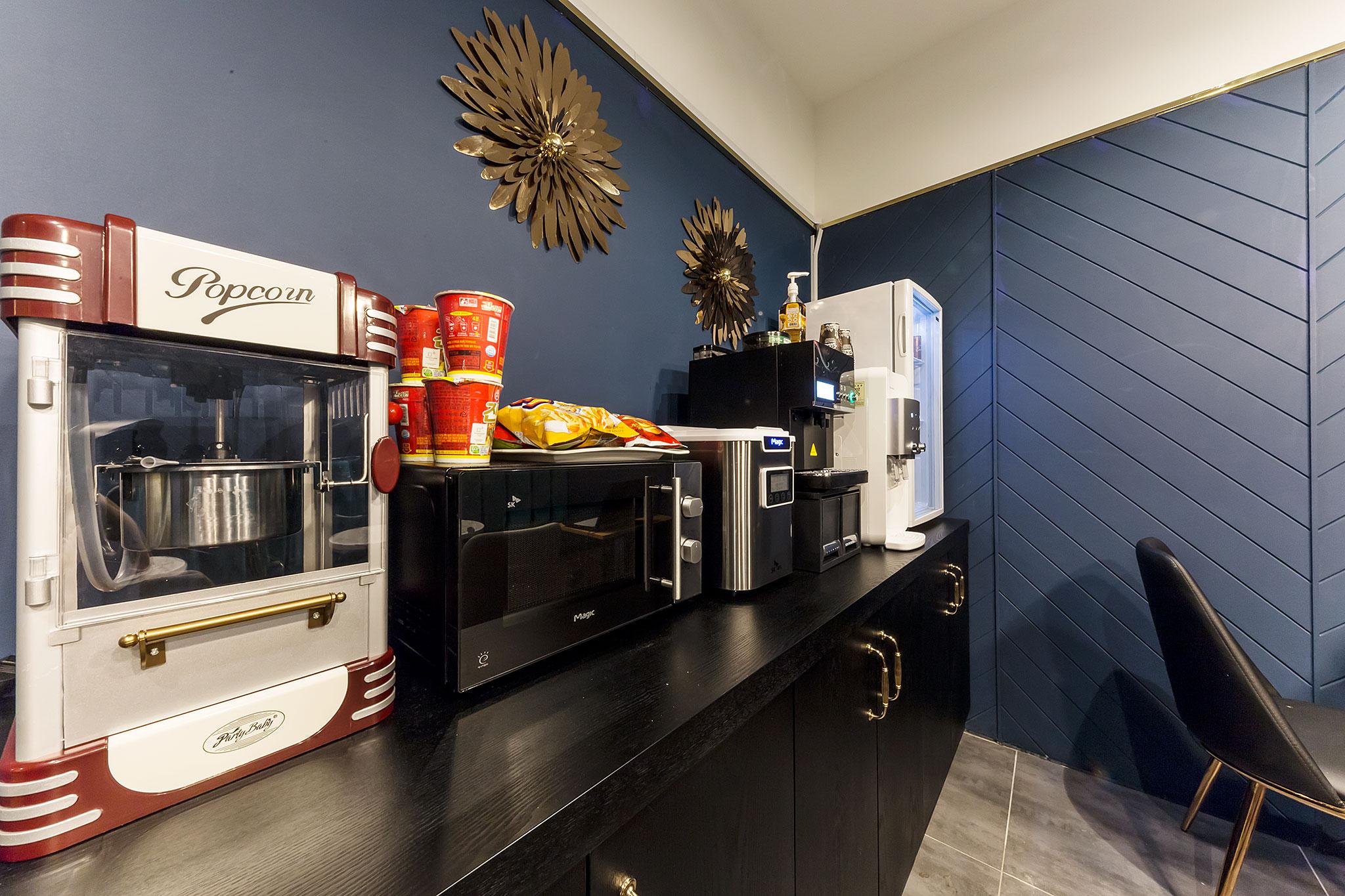 University of Foreign Life Hotel Raha-21