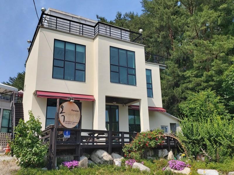 Gangneung Rooftop Moonlight Pension