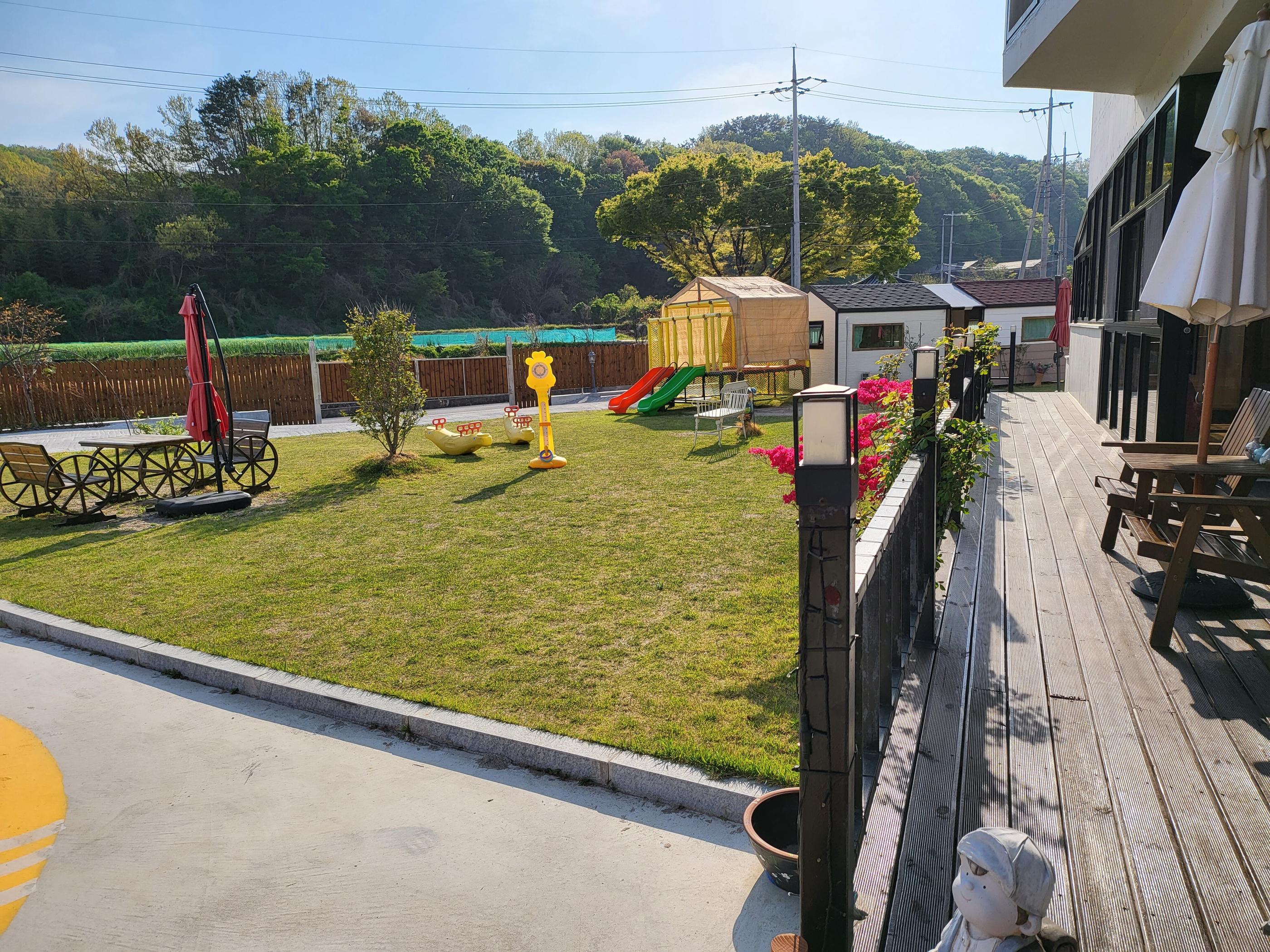 The Hue Kids Pool Vila-20