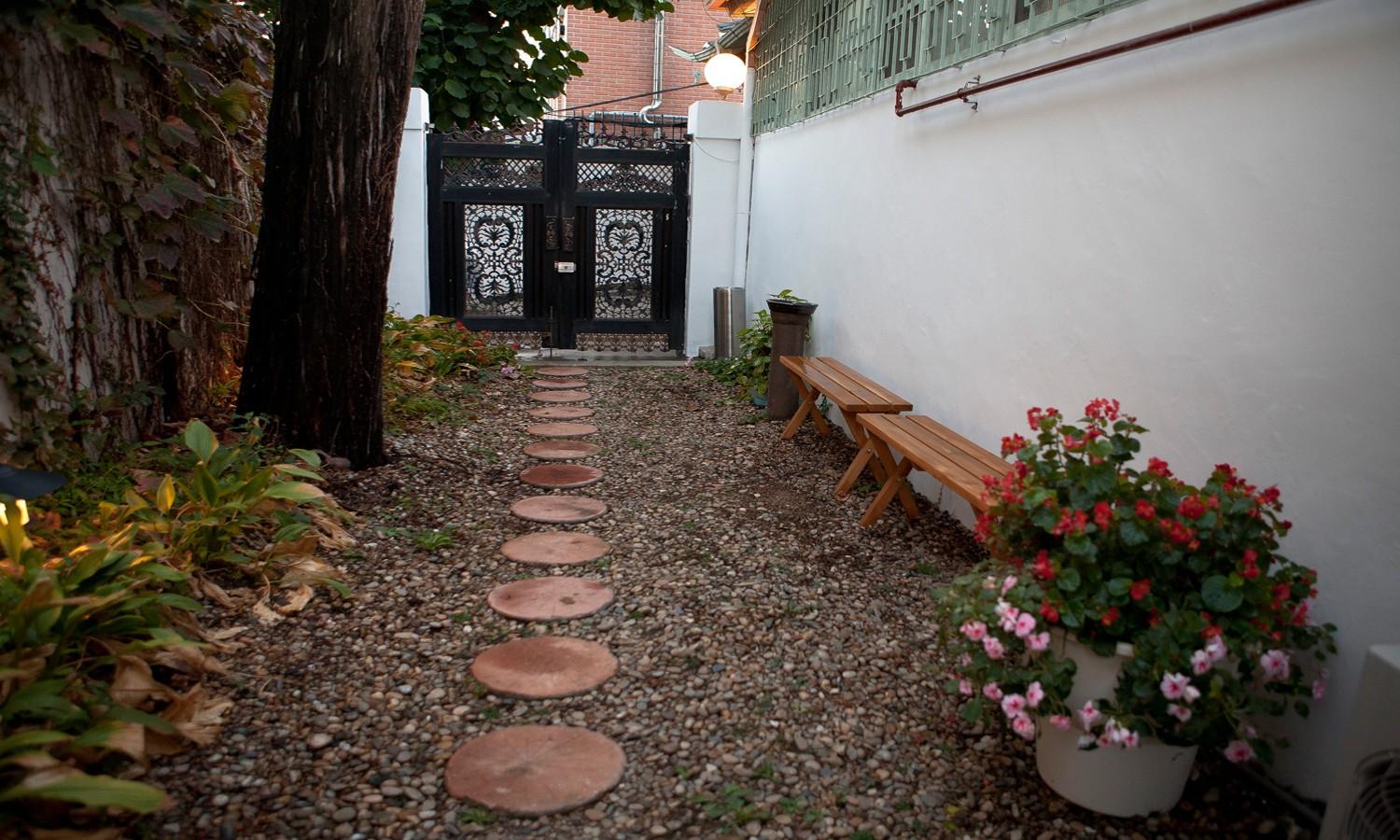 Moggoji Guesthouse-8