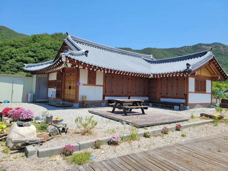 Boeun Seowon Hanok Pension