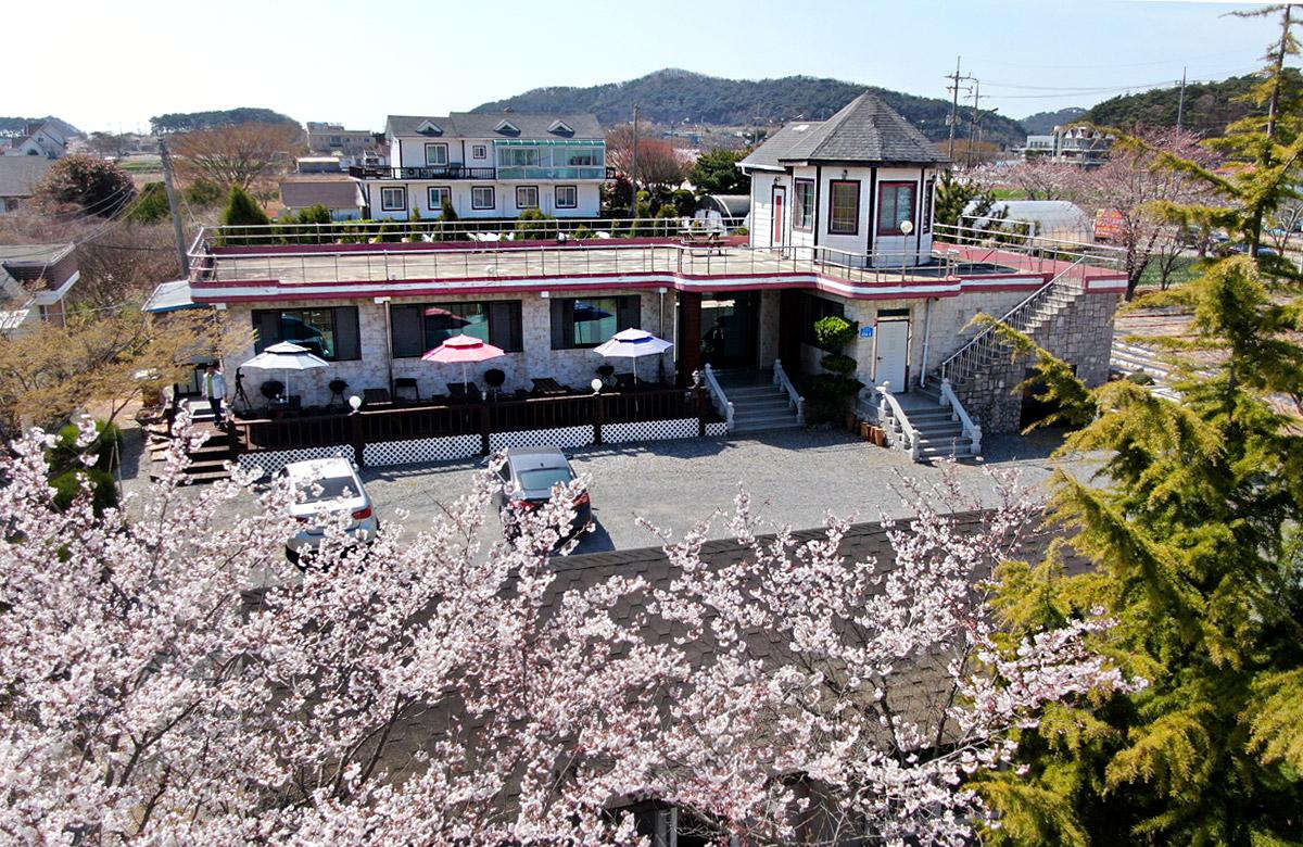 Taean Cheongsa Chorong Pension