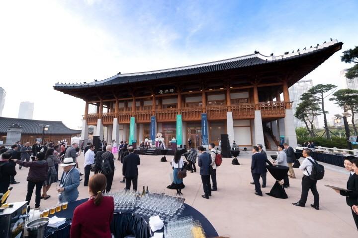 Gyeongwonjae by Walkerhill-27