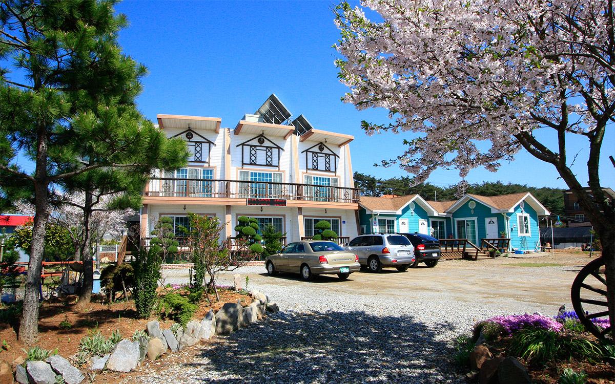 Taean Anmyeondo Silver Wave Pension