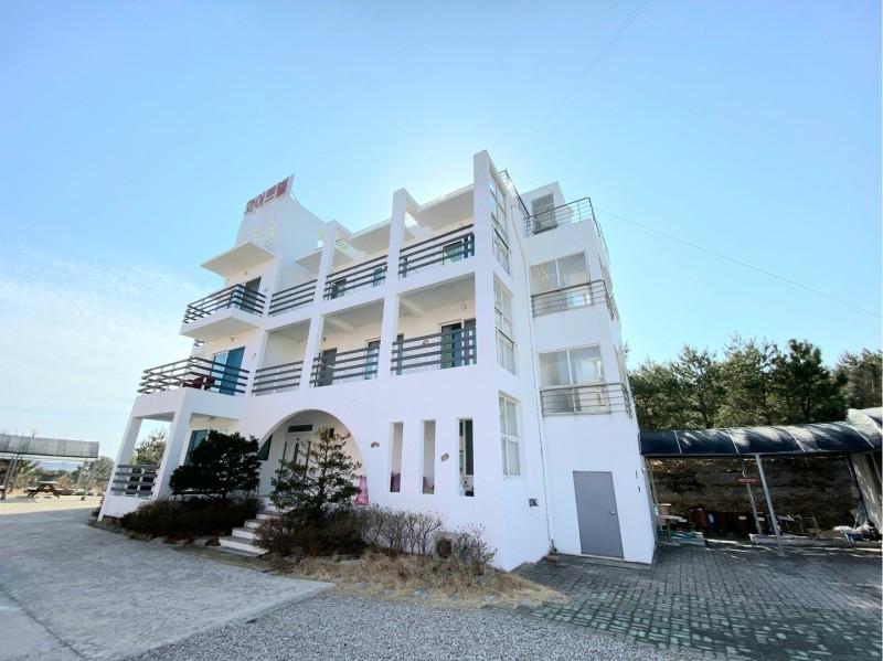Goseong Sampo Whiteville Pension