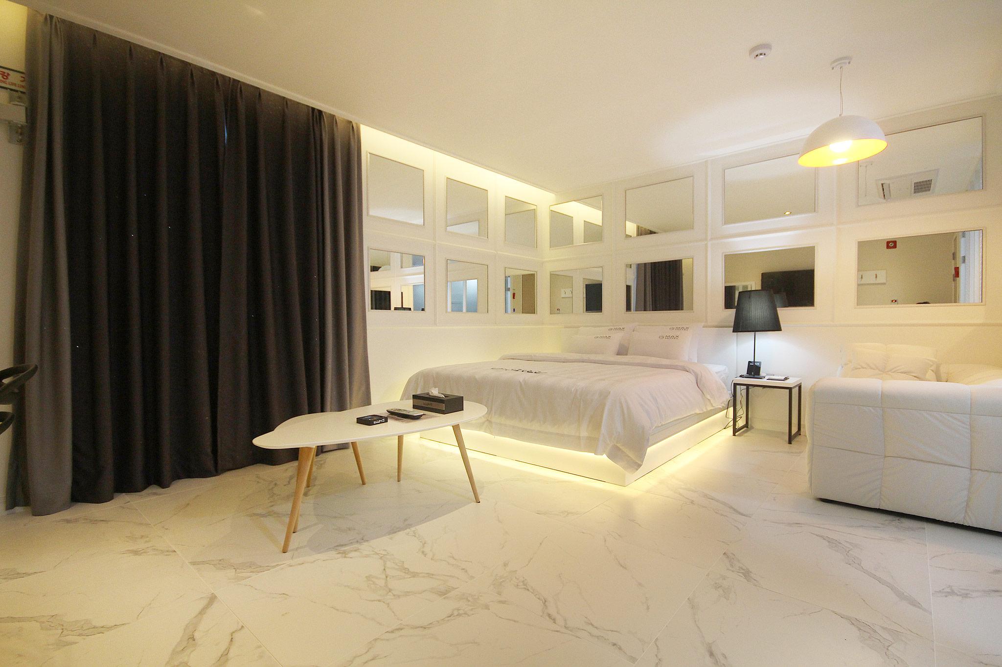 Yeosu Max Self check-in Motel