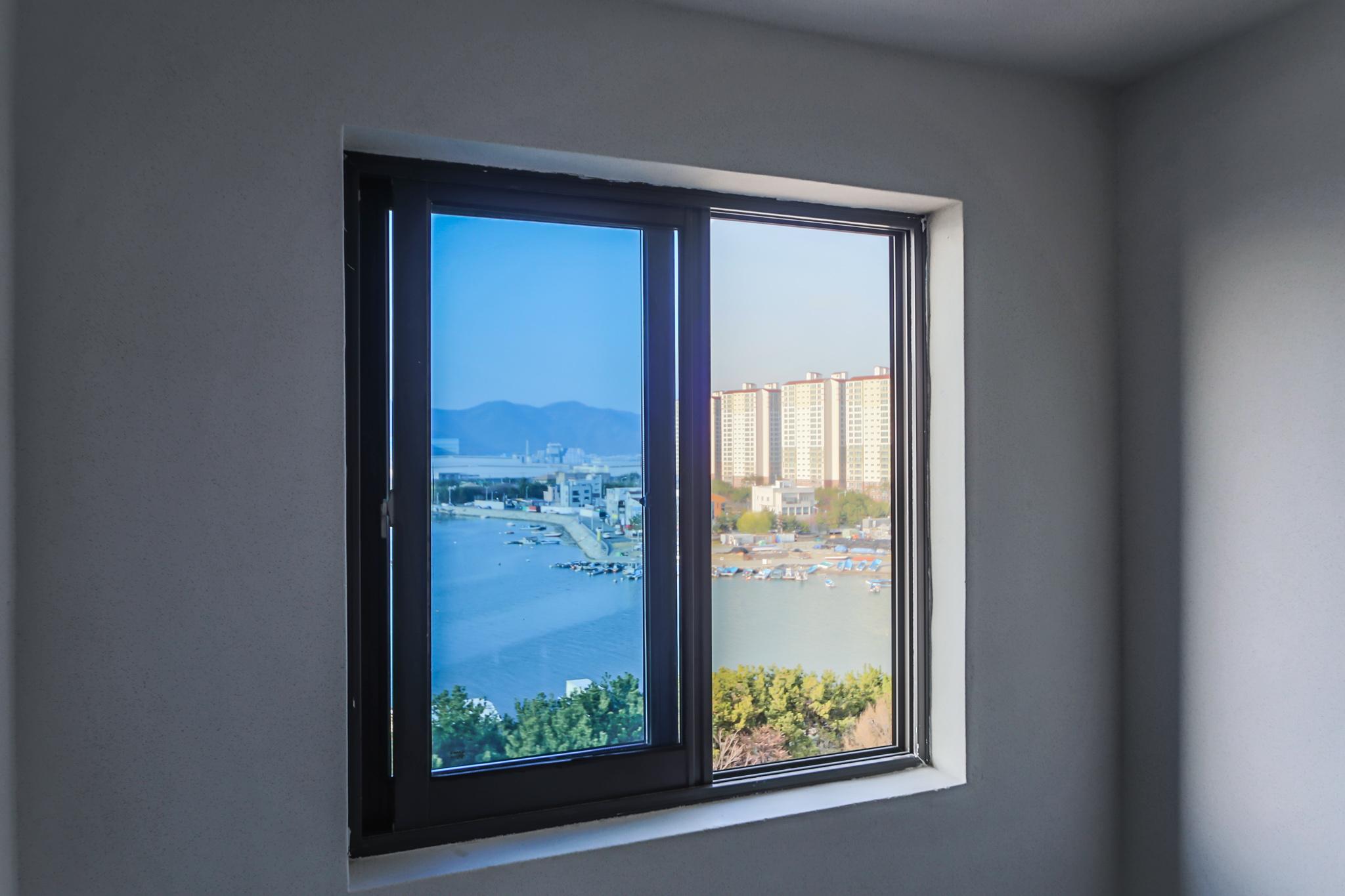 Busan Gangseo Sinho Brown Dot-9