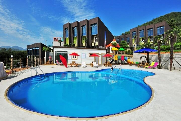 Geojedo The Beach Pension Village