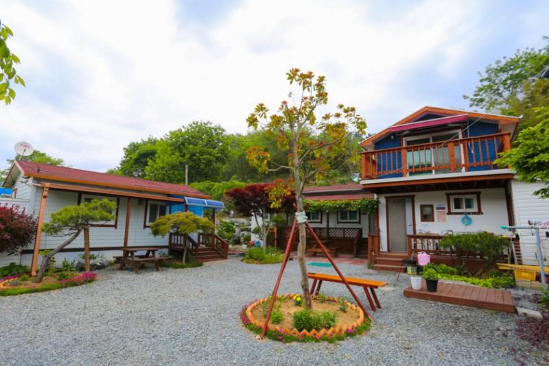Taean (Anmyeondo) Gold House Pension