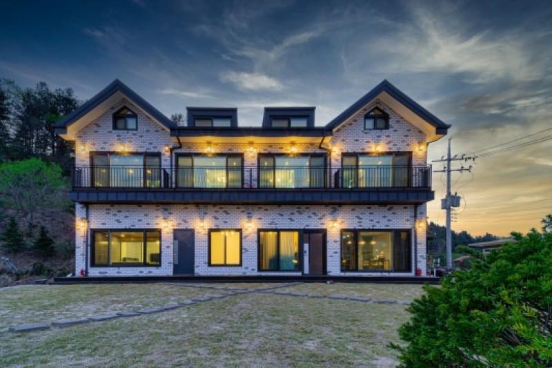 Gapyeong Seravi Pool Villa-40