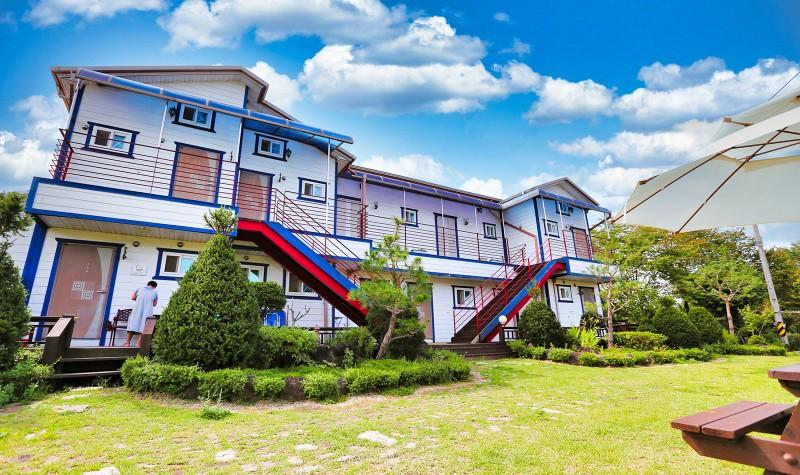 Cheorwon People's World Pension