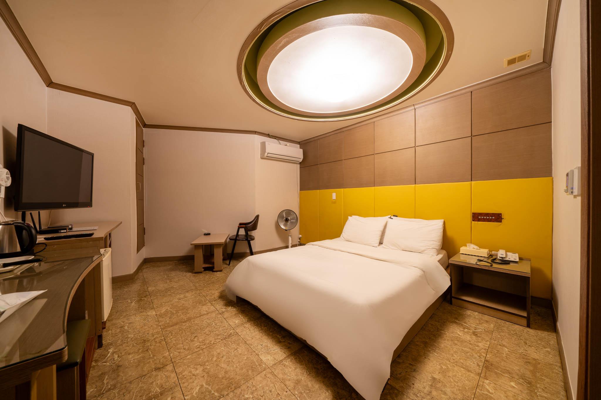 Jebudo Suite Hotel
